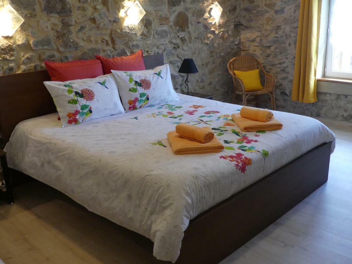 Chambres D'Hotes Les Gragniotes Tournissan Экстерьер фото